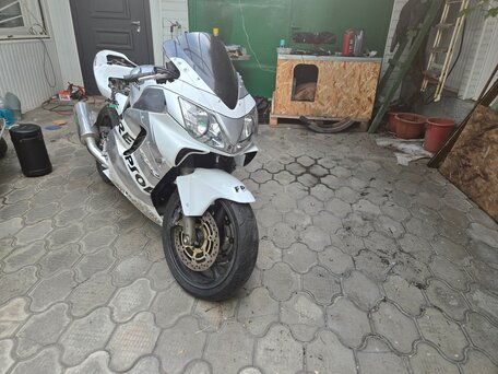 2001 Honda CBR 600F, серебристый, 430000 рублей, вид 2