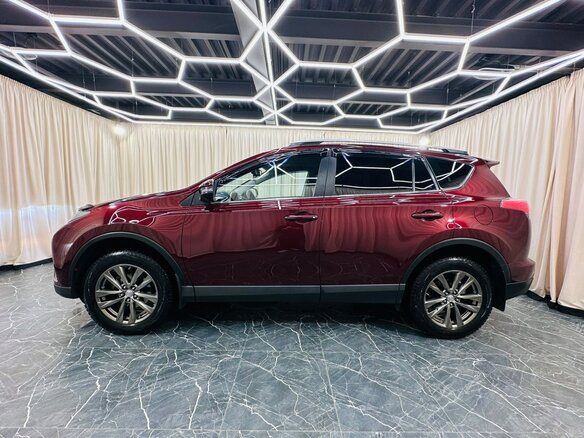2018 Toyota RAV4 IV (XA40) Рестайлинг, красный, 2649900 рублей - вид 3