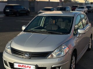 2011 Nissan Tiida I Рестайлинг, серебристый, 815000 рублей, вид 4