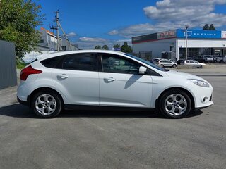 2014 Ford Focus III, белый, 849000 рублей, вид 4