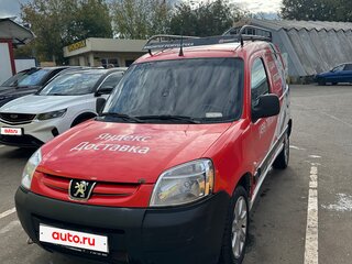 2010 Peugeot Partner I Рестайлинг, красный, 400000 рублей, вид 1