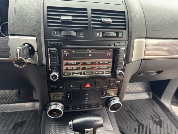 2008 Volkswagen Touareg I Рестайлинг, чёрный, 1030000 рублей - вид 13