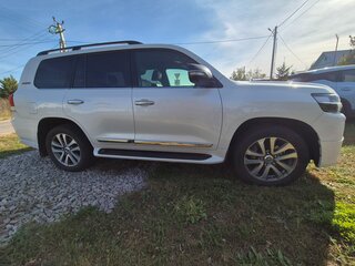 2020 Toyota Land Cruiser 200 Series Рестайлинг 2, белый, 8200000 рублей, вид 2