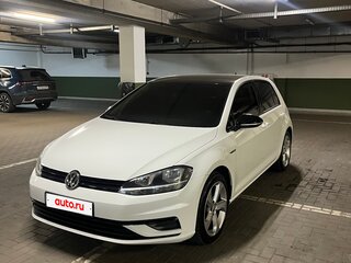 2019 Volkswagen Golf VII Рестайлинг, белый, 1880000 рублей, вид 1