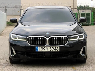 2022 BMW 5 серии 520i VII (G30/G31/G38) Рестайлинг, чёрный, 4051111 рублей, вид 2