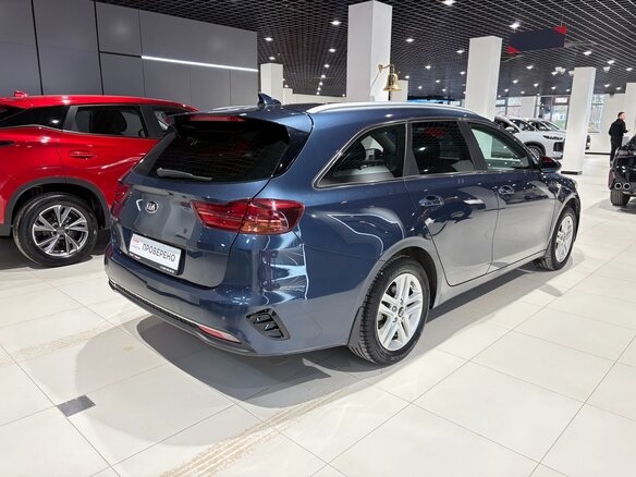 2019 Kia Ceed III, белый, 1849000 рублей - вид 4