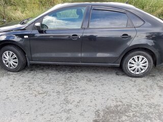 2013 Volkswagen Polo V, чёрный, 700000 рублей, вид 4