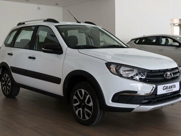 2026 Lada (ВАЗ) Granta Cross I Рестайлинг, белый, 1226000 рублей - вид 1