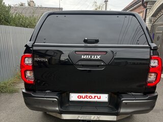 2021 Toyota Hilux VIII Рестайлинг 2, чёрный, 6090000 рублей, вид 3