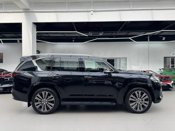 2026 Lexus LX 500d IV, чёрный, 18790000 рублей - вид 9