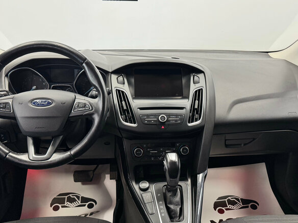 2017 Ford Focus III Рестайлинг, белый, 1150000 рублей - вид 12