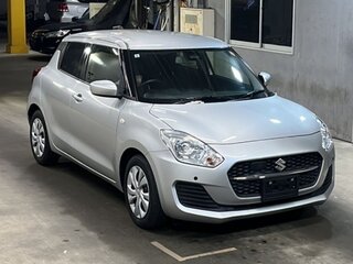 2023 Suzuki Swift V Рестайлинг, серебристый, 816000 рублей, вид 2