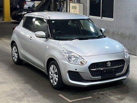 2023 Suzuki Swift V Рестайлинг, серебристый, 816000 рублей, вид 2