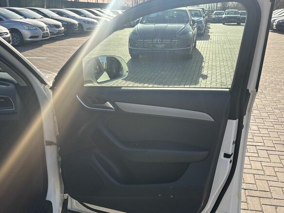 2013 Audi Q3 I (8U), белый, 1750000 рублей - вид 9
