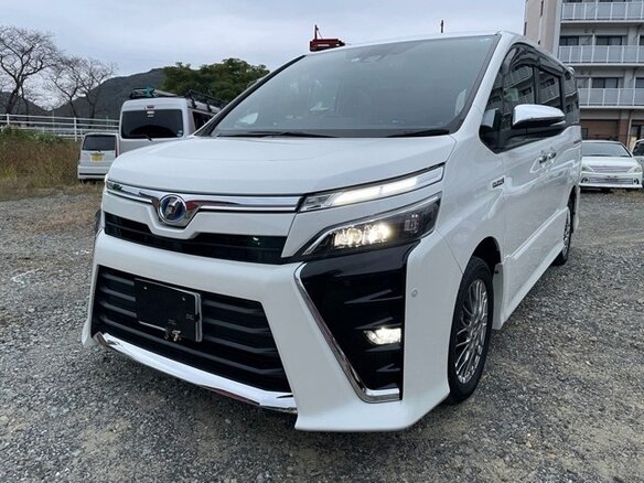 2021 Toyota Voxy III (R80) Рестайлинг, белый, 1766000 рублей - вид 2