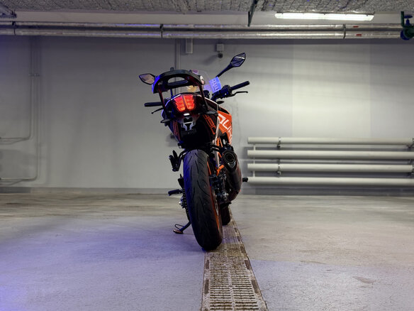 2021 KTM 390 Duke, оранжевый, 450000 рублей - вид 3