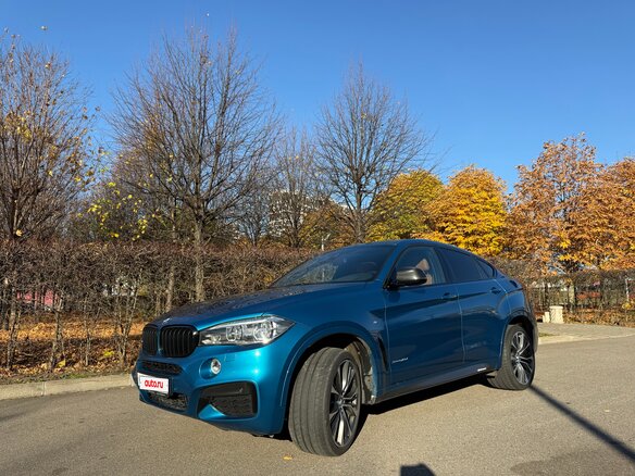 2018 BMW X6 40d II (F16), голубой, 5200000 рублей - вид 2