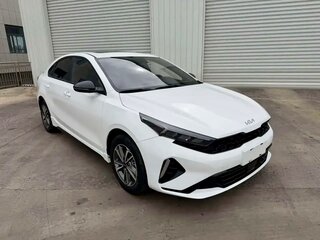 2023 Kia K3 II (China Market) Рестайлинг, белый, 1800000 рублей, вид 2