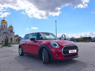2021 Mini Hatch Cooper III (F55/F56) Рестайлинг, красный, 2099999 рублей, вид 2