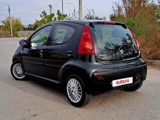 2011 Peugeot 107 I Рестайлинг, чёрный, 485000 рублей, вид 5