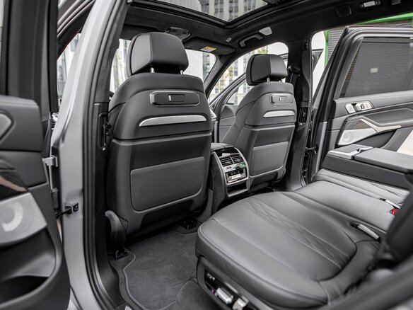 2026 BMW X7 40d I (G07) Рестайлинг, серый, 17890000 рублей - вид 24