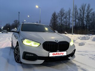 2021 BMW 1 серии 118i III (F40), белый, 1950000 рублей, вид 1