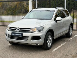 2011 Volkswagen Touareg II, серебристый, 2079000 рублей, вид 3