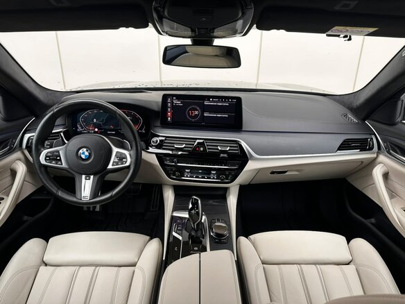 2021 BMW 5 серии 530d xDrive VII (G30/G31/G38) Рестайлинг, серый, 7390000 рублей - вид 9