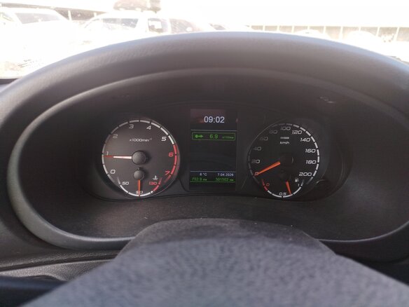 2013 Lada (ВАЗ) Kalina I, серебристый - вид 2