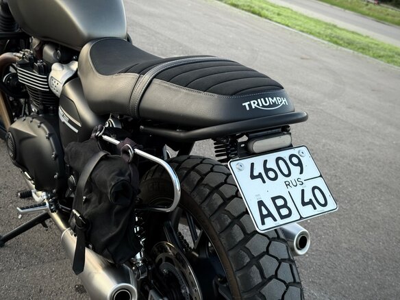 2020 Triumph Street Twin, серый, 805000 рублей - вид 11