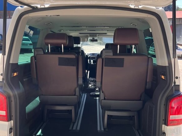 2013 Volkswagen Multivan T5 Рестайлинг, белый, 4500000 рублей - вид 12
