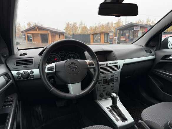 2011 Opel Astra H Рестайлинг, чёрный, 530000 рублей - вид 8