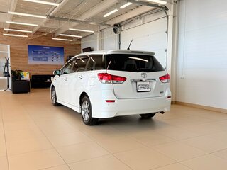 2009 Toyota Wish II, белый, 1599000 рублей, вид 4