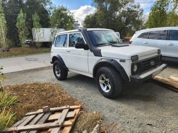 1983 Lada (ВАЗ) 2121 (4x4) I, белый, 300000 рублей - вид 3
