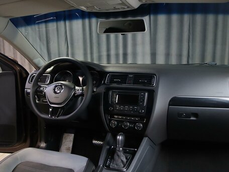 2015 Volkswagen Jetta VI Рестайлинг, коричневый, 949000 рублей, вид 5