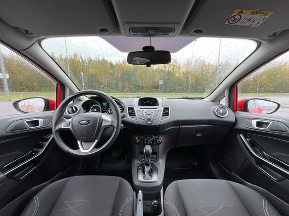 2016 Ford Fiesta Mk6 Рестайлинг, красный, 810000 рублей - вид 8