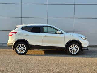 2018 Nissan Qashqai II, белый, 1650000 рублей, вид 4