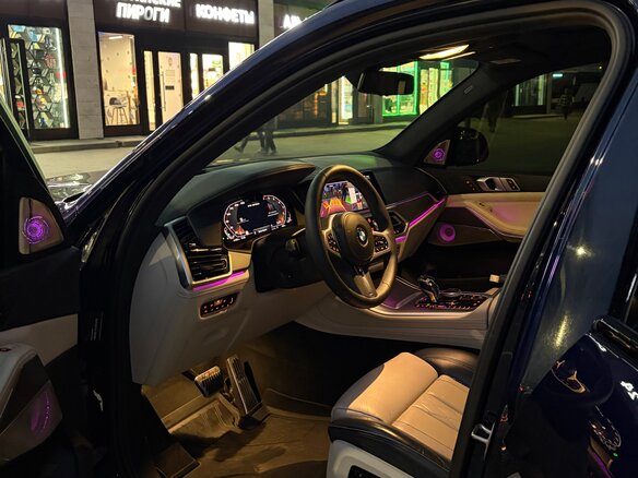 2020 BMW X5 40i IV (G05/G18), синий, 7200000 рублей - вид 14