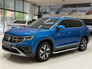 2023 Volkswagen Tayron I Рестайлинг, синий, 1870000 рублей, вид 3