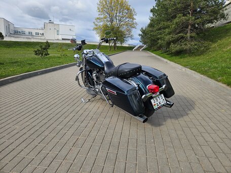 2019 Harley-Davidson Road King, зелёный, 1323969 рублей, вид 2