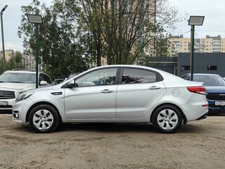 2017 Kia Rio III Рестайлинг, серебристый, 1049000 рублей, вид 4