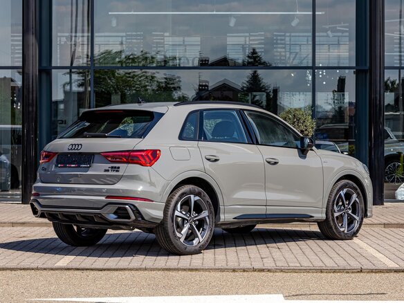 2025 Audi Q3 45 TFSI II (F3), серый, 4095000 рублей - вид 5