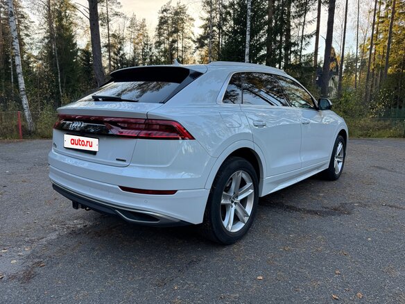 2018 Audi Q8 55 TFSI I (4M), белый, 4950000 рублей - вид 5