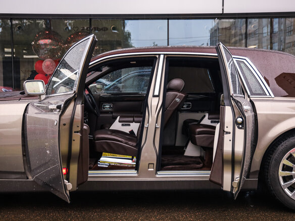 2008 Rolls-Royce Phantom VII, серый, 8775260 рублей - вид 16