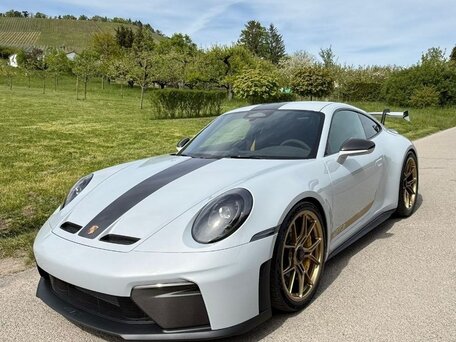2025 Porsche 911 GT3 992 Рестайлинг, серый, 34500000 рублей, вид 1