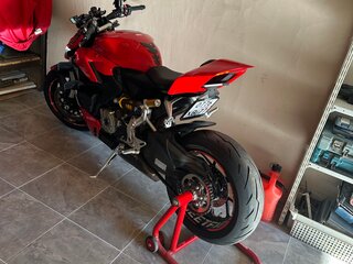 2022 Ducati Streetfighter V2, красный, 1450000 рублей, вид 2