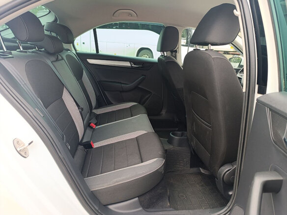 2019 Skoda Rapid I Рестайлинг, белый, 1300000 рублей - вид 21