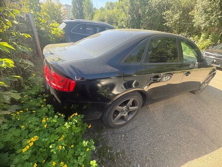 2010 Audi A4 IV (B8), чёрный, 690000 рублей, вид 3