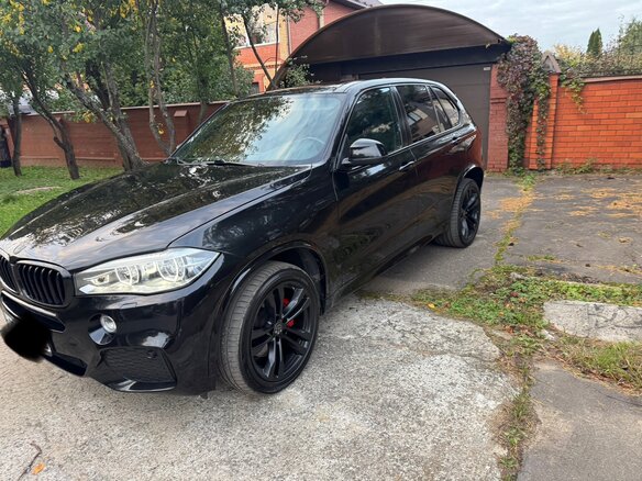 2016 BMW X5 40d III (F15), чёрный - вид 1