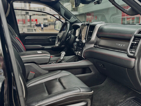 2021 Ram 1500 Crew Cab TRX V, чёрный - вид 17